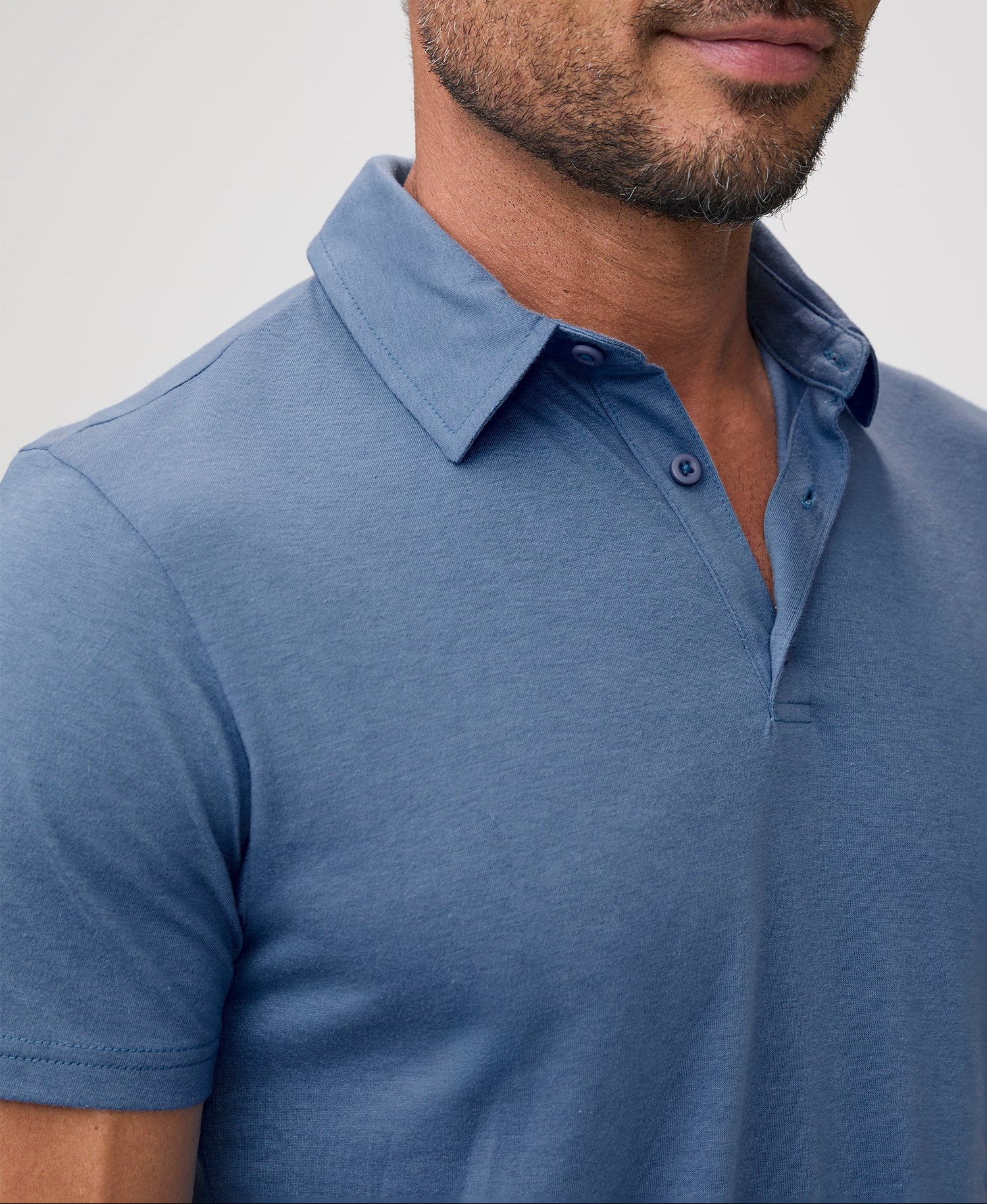 T-Shirt Plus Monsoon  Polo – Model Side View